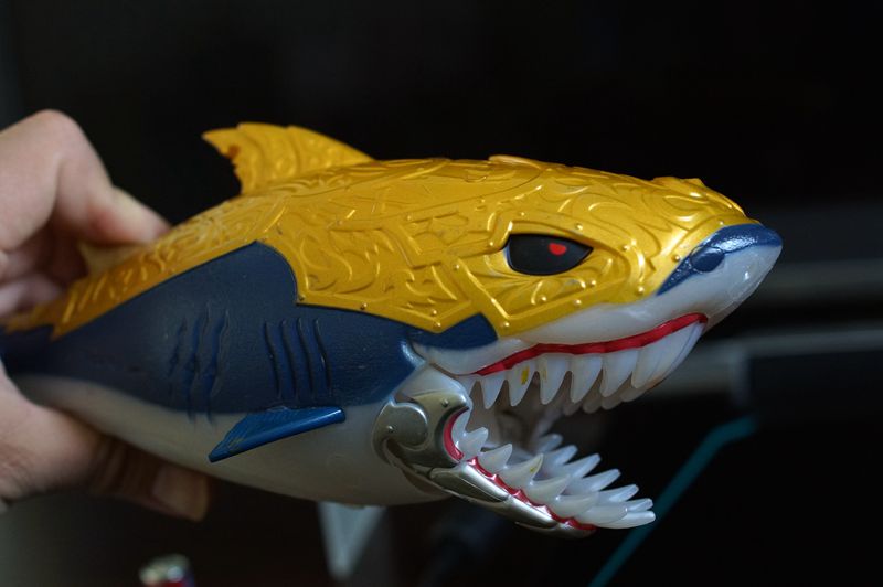 Treasure Sunken Golden Shark Action figure Dolls kids collection toy 7.5inch 25cm